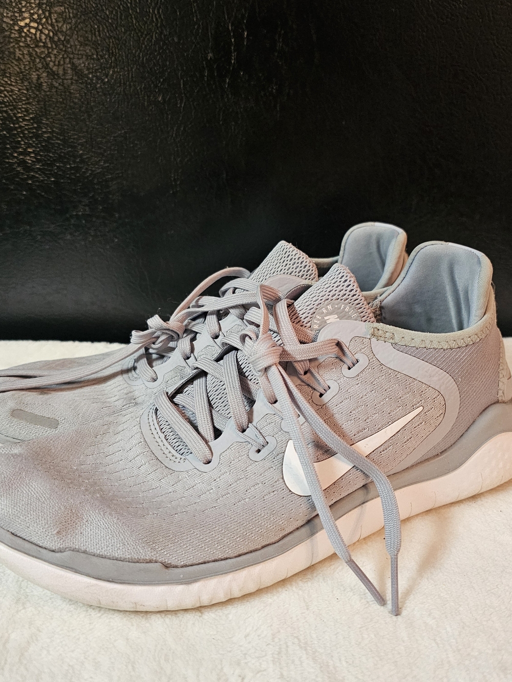 Nike‎ Free Run Wolf Gray Kids Youth Size 6 Grey White School Gym Running Comfy - Picture 2 of 7